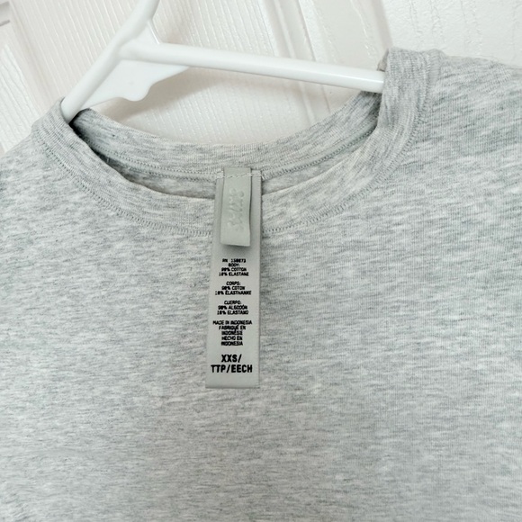 SKIMS Light Gray Cotton Jersey Long Sleeve Shirt - Picture 2 of 3